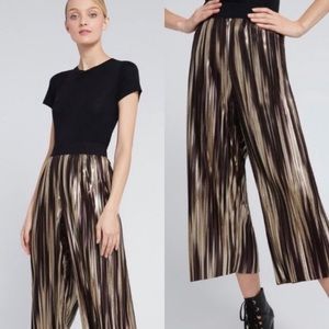 Alice + Olivia Wide Leg Cropped Shine Pleat Pant